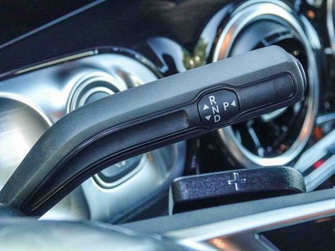 New 2026 Mercedes-Benz GLB 250 image 18