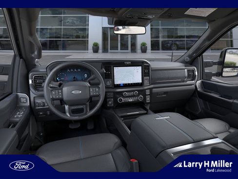 New 2026 Ford F250 Platinum w/ FX4 Off-Road Package image 9