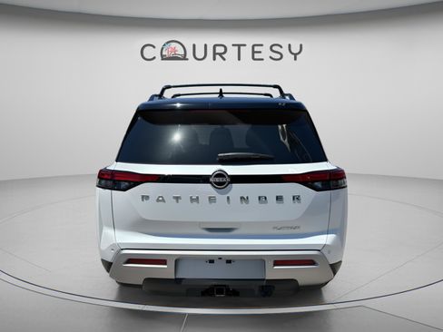 Certified 2025 Nissan Pathfinder Platinum w/ Cargo Package image 6