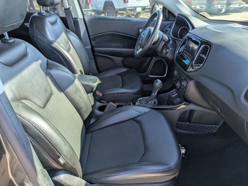 Used 2019 Jeep Compass Altitude image 26