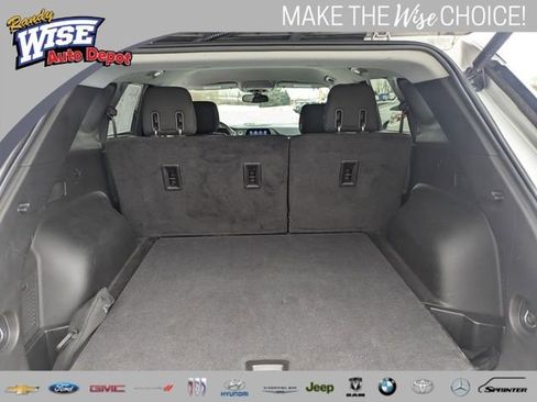 Used 2019 Chevrolet Blazer LT image 17