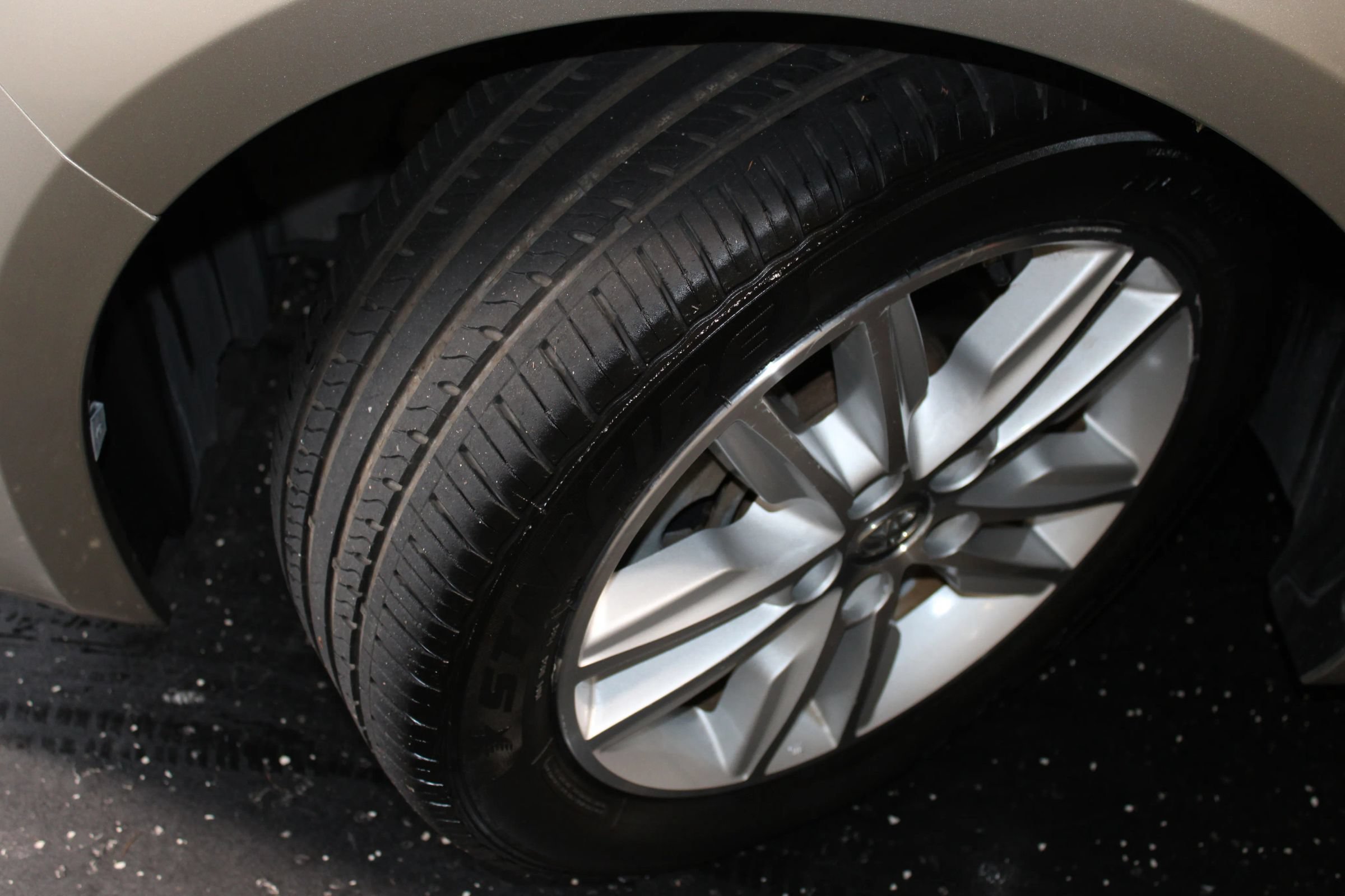 Used 2014 Toyota Avalon XLE FWD image 33