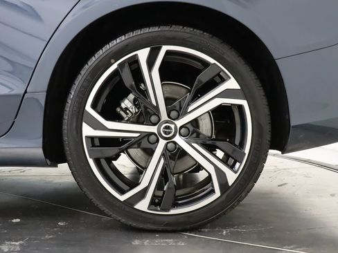 Used 2024 Volvo S60 B5 Core FWD image 41