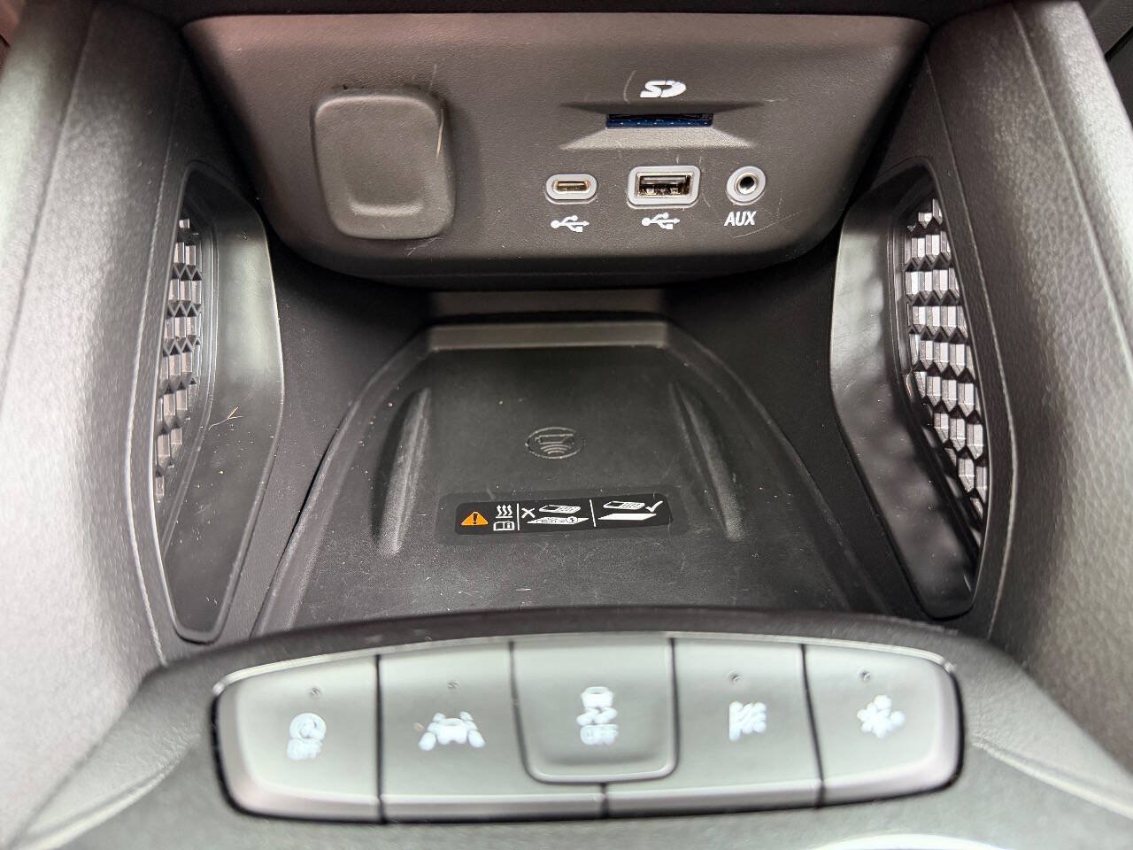 Used 2022 Chevrolet TrailBlazer RS w/ Sun and Liftgate Package FWD image 13