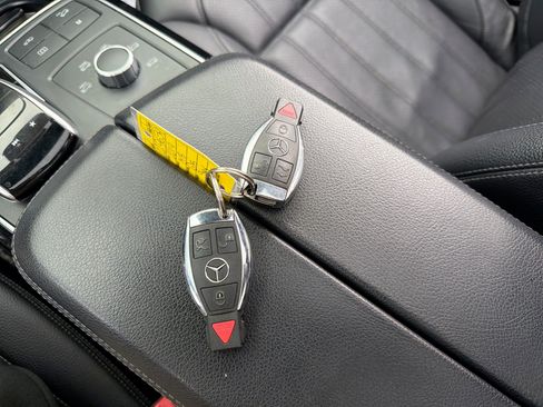 Used 2019 Mercedes-Benz GLS 450 4MATIC w/ Premium 1 Package image 32