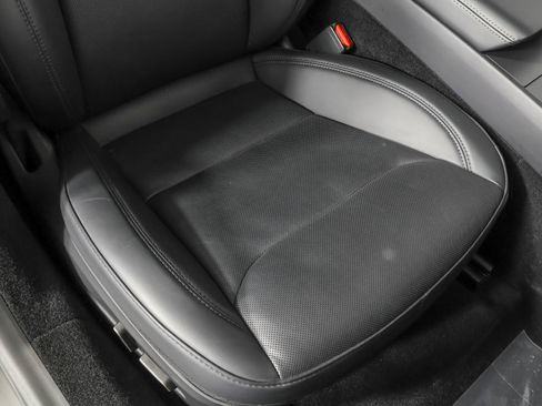 Used 2025 Tesla Model 3 Long Range RWD image 41