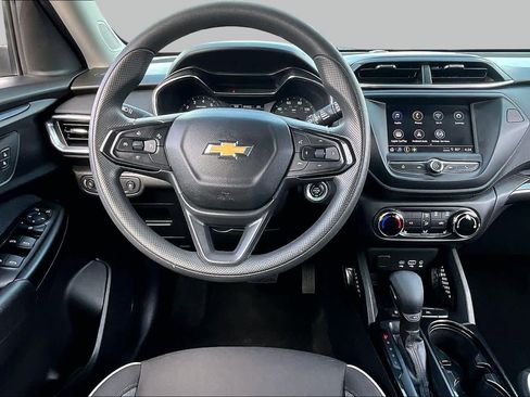 Used 2023 Chevrolet TrailBlazer LT FWD image 6