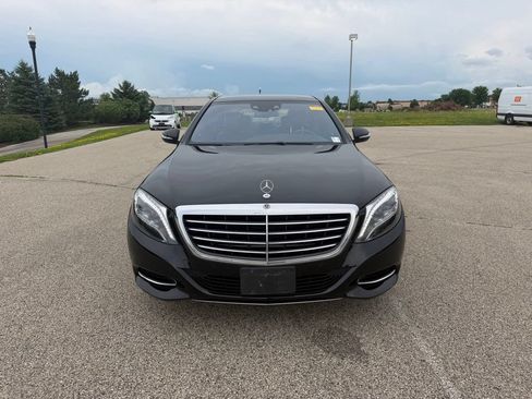 Used 2017 Mercedes-Benz S 550 4MATIC Sedan image 2