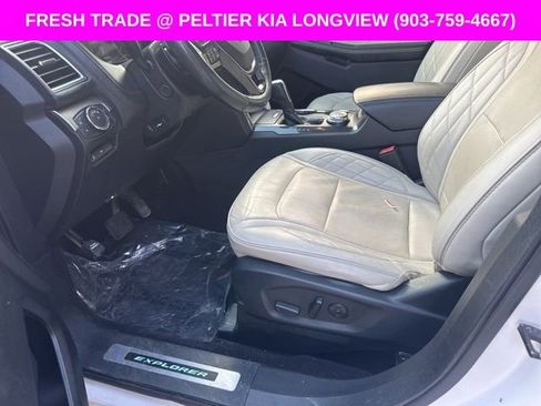 Used 2019 Ford Explorer Platinum AWD/4WD image 16