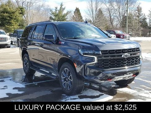 Used 2023 Chevrolet Tahoe Z71 w/ Luxury Package image 2
