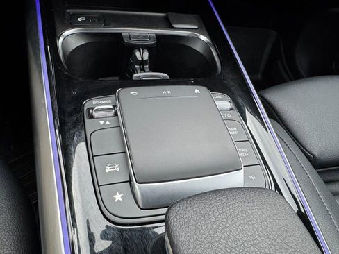 Used 2021 Mercedes-Benz GLA 250 4MATIC image 21