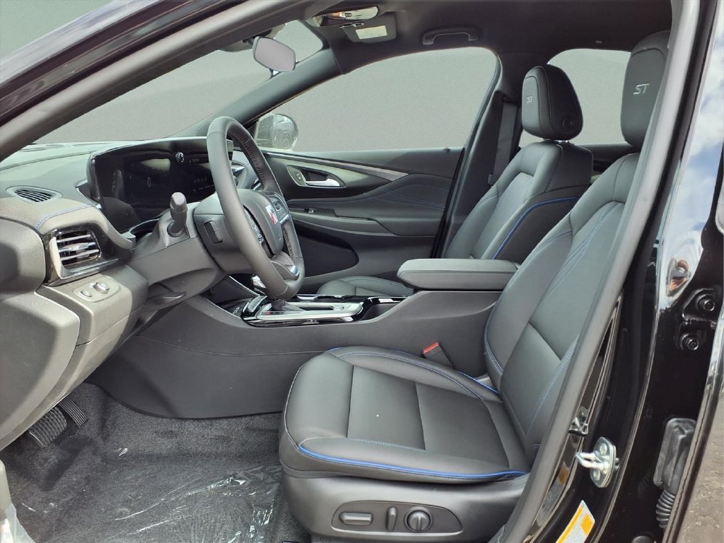 New 2026 Buick Envista Sport Touring w/ Convenience I Package FWD image 10
