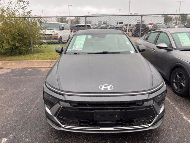 Used 2024 Hyundai Sonata SEL FWD image 2