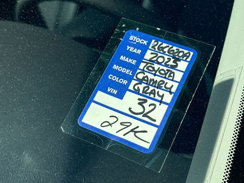 Used 2023 Toyota Camry SE image 25