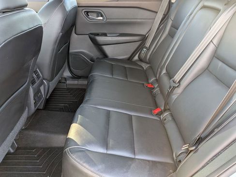 Used 2022 Nissan Rogue SL w/ SL Premium Package image 19