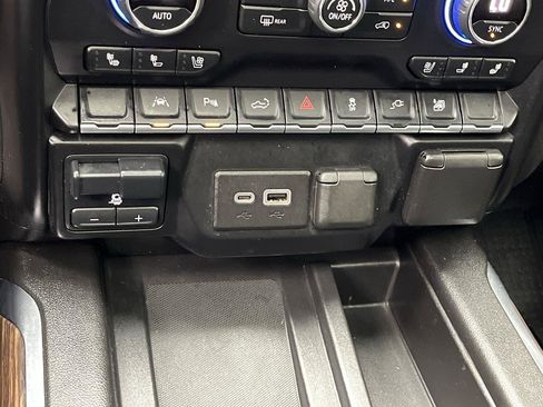 Certified 2021 Chevrolet Silverado 1500 High Country AWD/4WD image 26