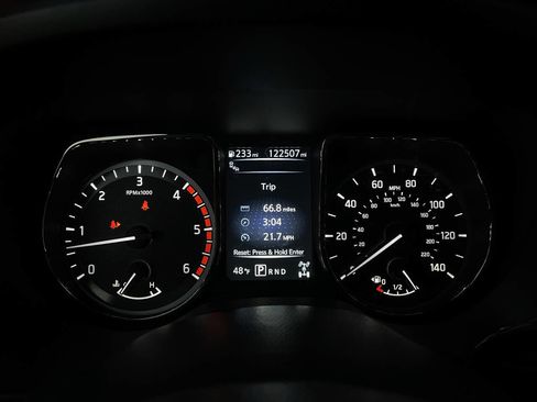 Used 2017 Nissan Titan Platinum Reserve image 23