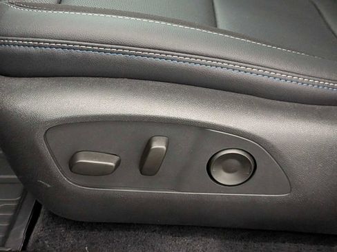 New 2026 Chevrolet Equinox EV LT image 17