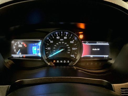 Used 2017 Ford Explorer XLT w/ Equipment Group 202A image 20