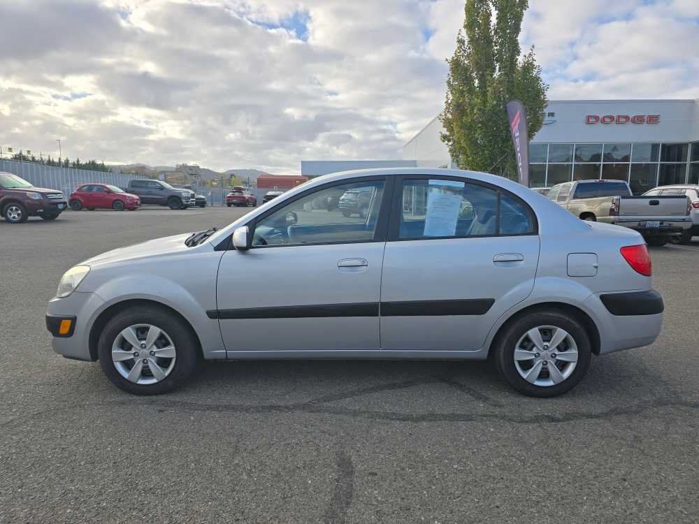 Used 2009 Kia Rio LX FWD image 2