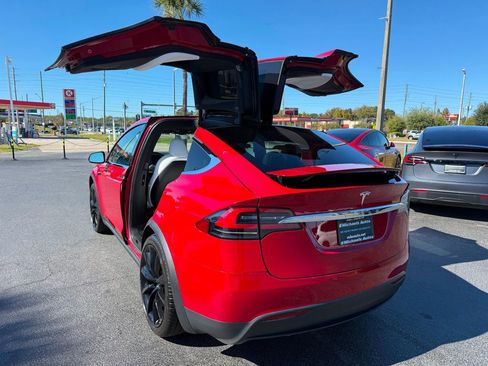 Used 2021 Tesla Model X Performance image 7