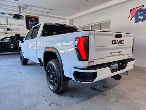 Certified 2025 GMC Sierra 2500 AT4 AWD/4WD image 5