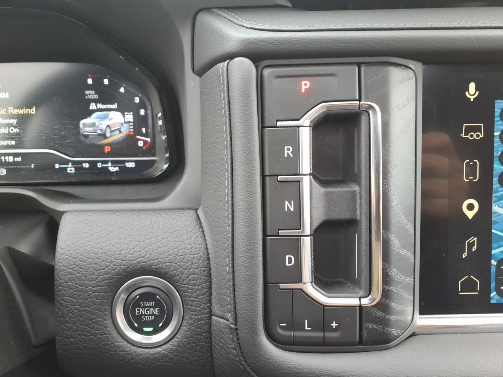Used 2024 GMC Yukon Denali w/ Denali Reserve Package AWD/4WD image 31