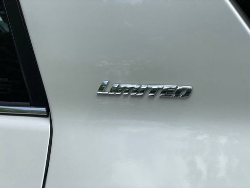 Used 2022 Toyota 4Runner Limited AWD/4WD image 33