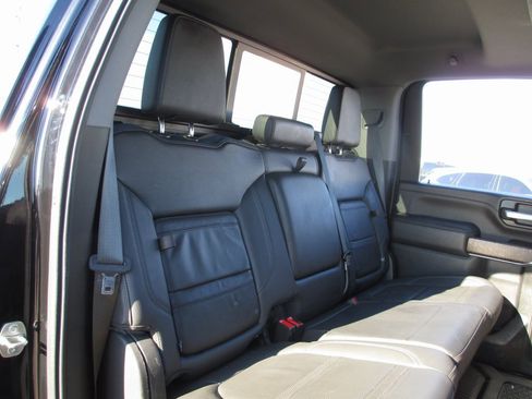 Used 2021 GMC Sierra 3500 Denali w/ Denali Black Diamond Edition image 27
