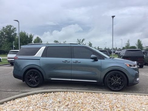 Used 2024 Kia Carnival SX Prestige FWD image 4