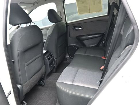 Used 2021 Nissan Rogue SV image 15