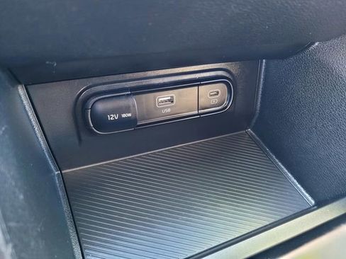 Used 2023 Kia Sportage LX image 14