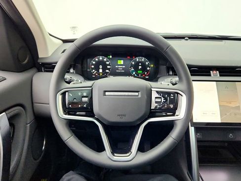 Used 2025 Land Rover Discovery Sport S image 23