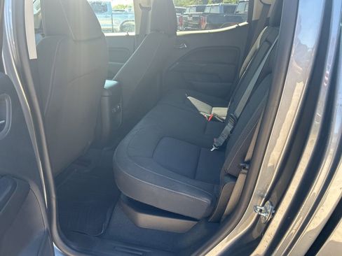 Used 2022 Chevrolet Colorado LT w/ Safety Package image 24