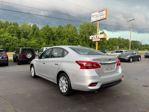 Used 2017 Nissan Sentra SV w/ Style Package FWD image 7