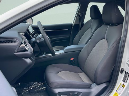 Used 2024 Toyota Camry LE image 39