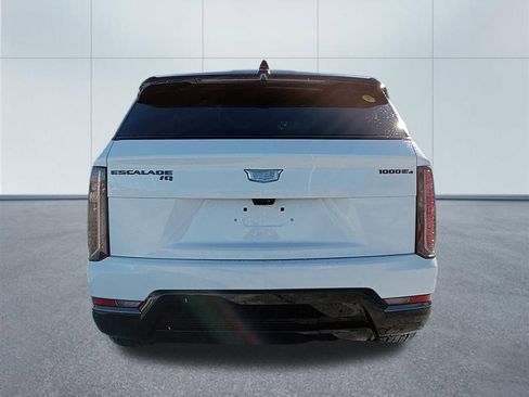 Certified 2025 Cadillac Escalade IQ Sport 2 w/ LPO, ONYX Package image 5