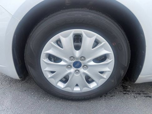Used 2019 Ford Fusion S FWD image 14