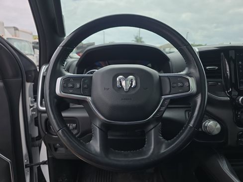 Used 2022 RAM 1500 Laramie AWD/4WD image 29