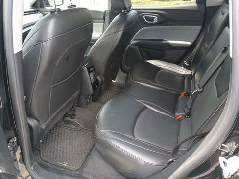 Used 2022 Jeep Compass Latitude AWD/4WD image 8
