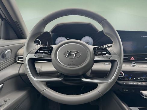 Certified 2023 Hyundai Elantra SEL w/ Convenience Package FWD image 22