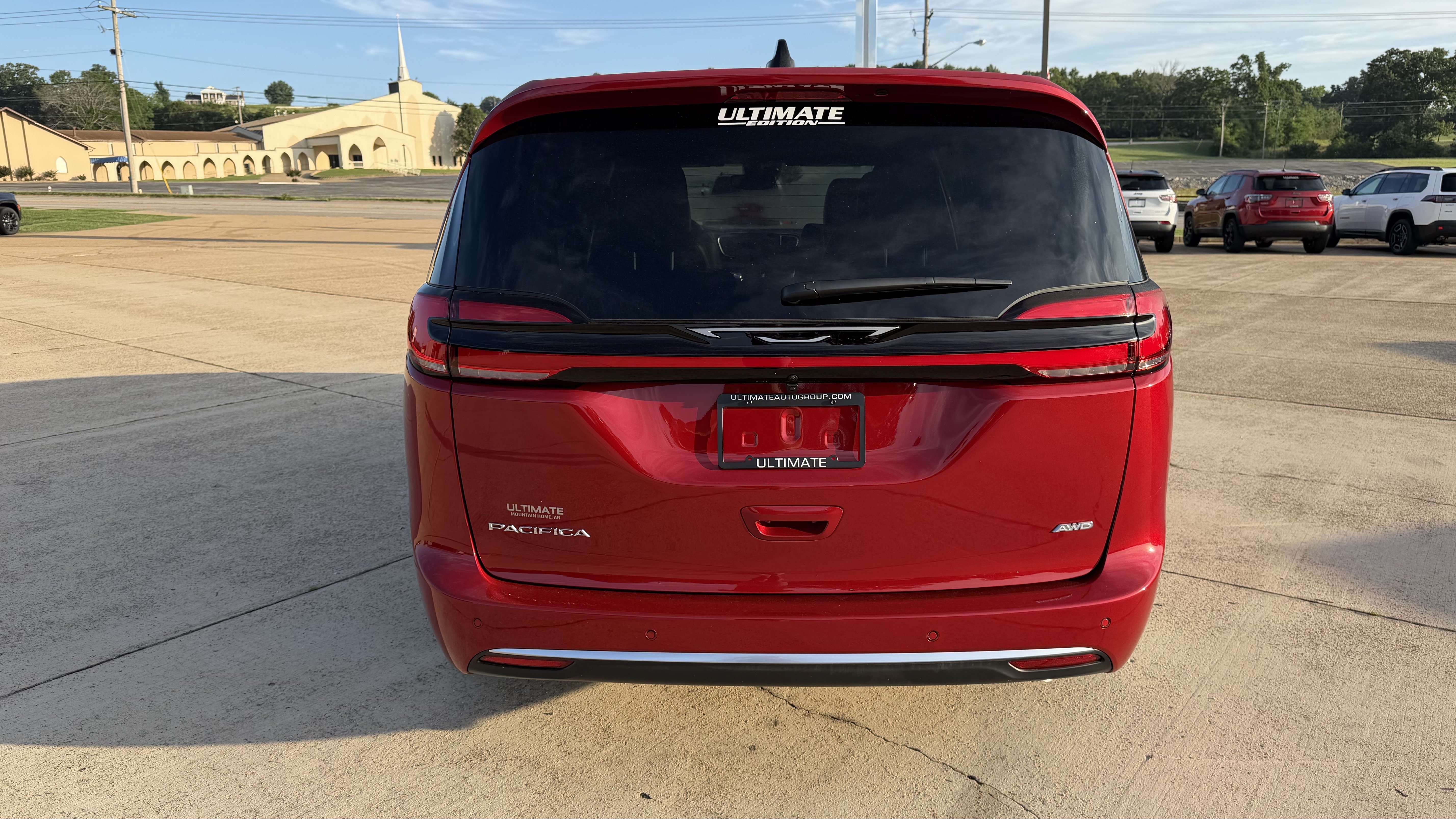 New 2027 Chrysler Pacifica Select w/ Family Tech Group AWD/4WD image 7