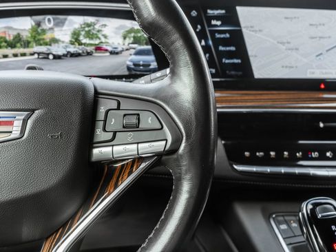 Used 2023 Cadillac Escalade Premium Luxury AWD/4WD image 26