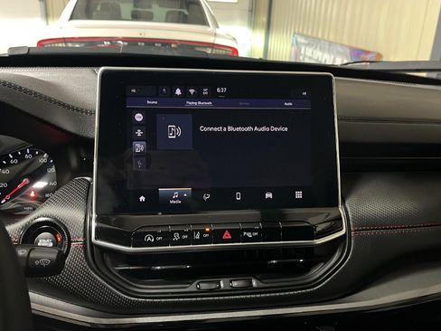 Used 2024 Jeep Compass Trailhawk image 21