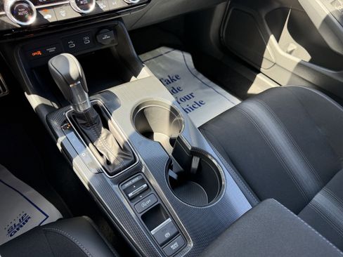 Used 2025 Honda Civic Sport image 18