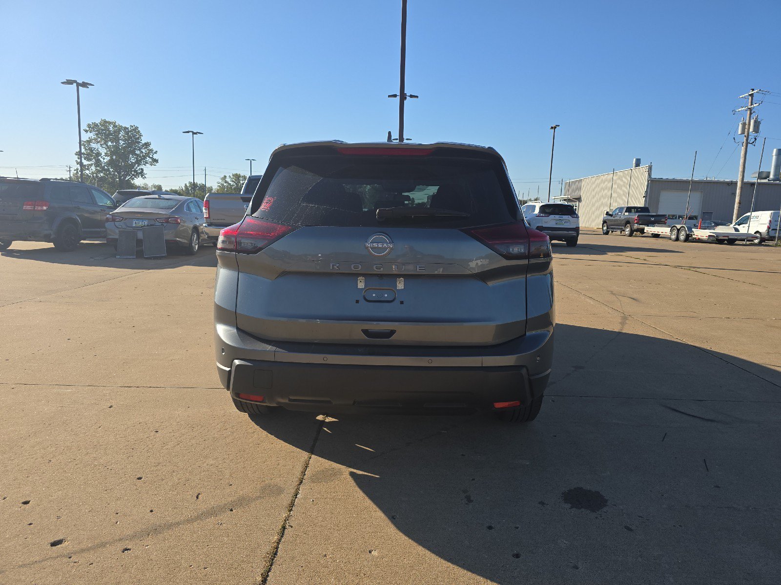 Used 2025 Nissan Rogue SV FWD image 10