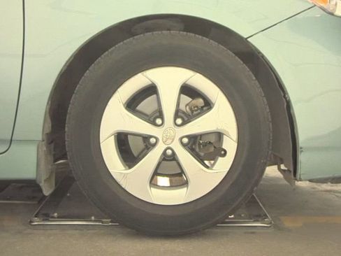 Used 2015 Toyota Prius Four FWD image 13