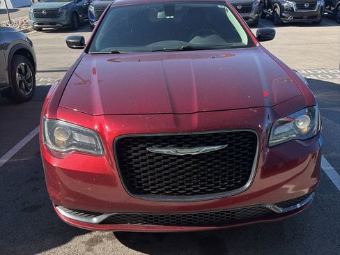 Used 2019 Chrysler 300 Touring w/ Sport Appearance Package image 2
