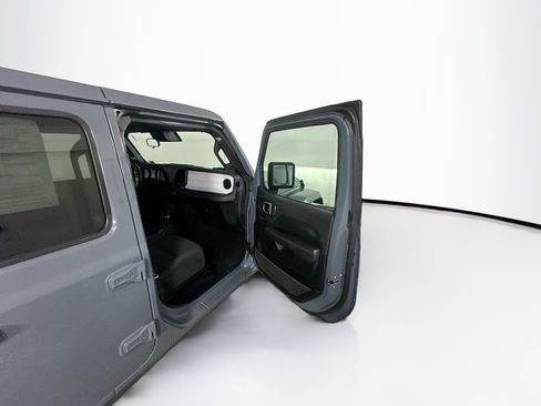 Used 2024 Jeep Wrangler Unlimited Sahara AWD/4WD image 29