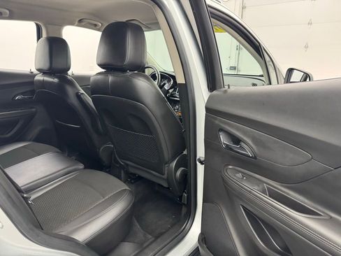 Used 2019 Buick Encore Preferred image 29